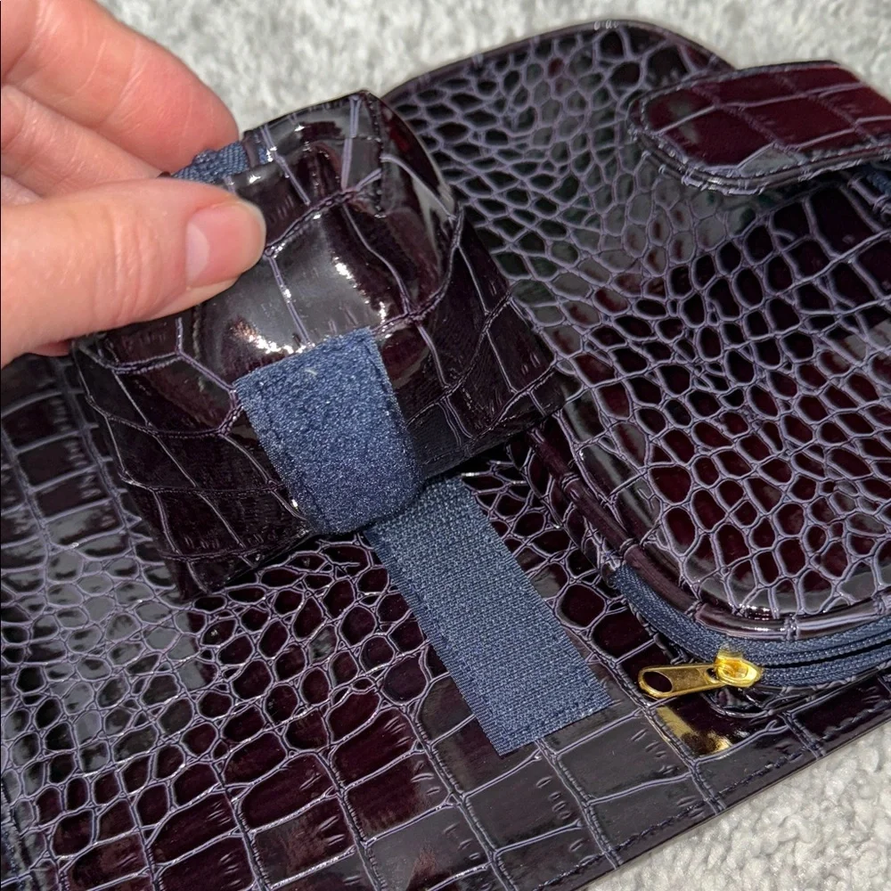 SeneGence international luxury Dark Purple Crocodile Embossed travel Organizer